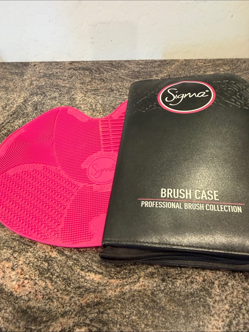 Sigma Beauty Hot Pink Brush Cleaning Mat with Brush Case